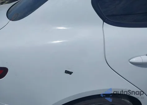 2019 Alfa Romeo Giulia Sport Rwd z USA, uszkodzony, nr VIN ZARFAMAN7K7608316